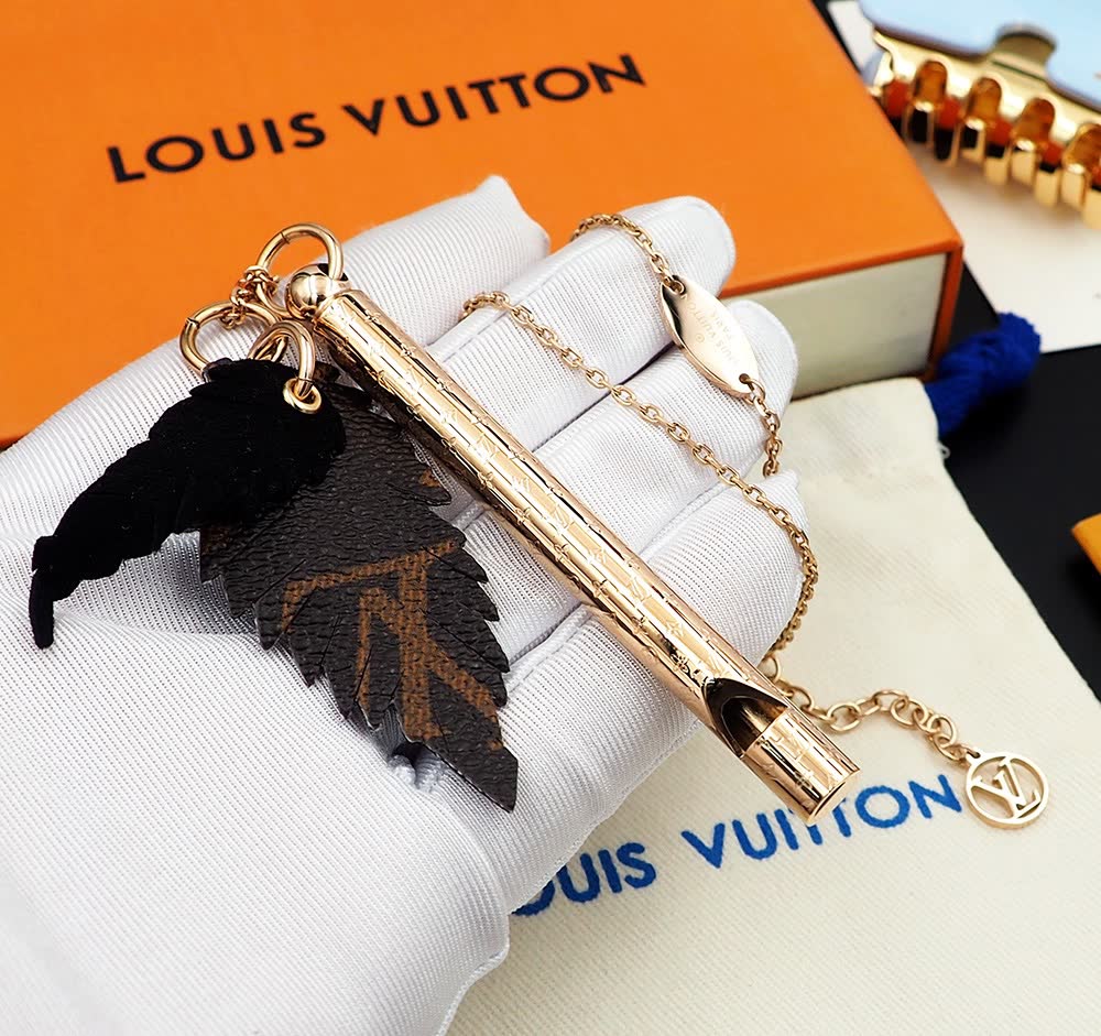 Louis Vuitton Whistle Leaf Pendant Necklace